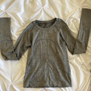 Lululemon Swiftly Tech Race Length Size 2 Grey